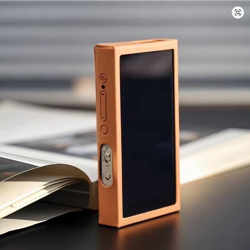 FiiO M21 Titanium Gold + PUレザーケース Brown FiiO SK-M21 Leatherette Case | Fiio.eu